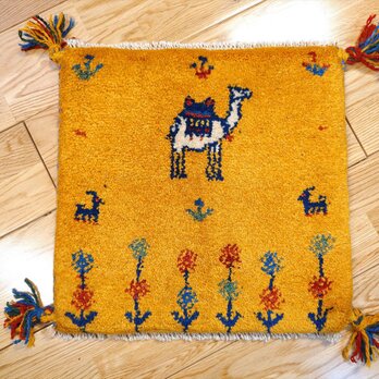 ペルシャ　ギャッベ　ミニマット　ラグ　横39x37.5㎝　ラクダ　花　黄金色　T7846の画像