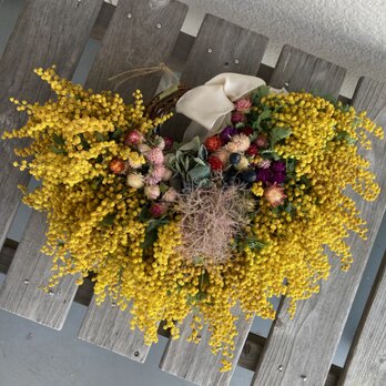 セール　ふりふりミモザの可愛い花束リース3の画像
