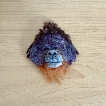 ボルネオオランウータンの顔ブローチの画像