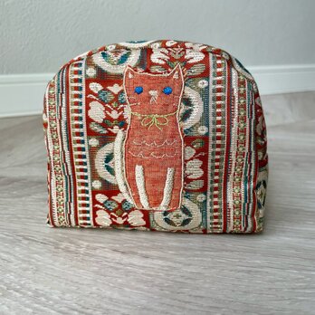 帯のメイクアップ・ポーチ・猫刺繍の画像