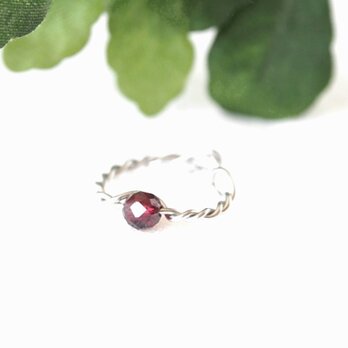 Twist Cuff（ガーネット）の画像