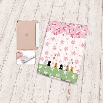 手帳型iPadケース【バックカバー：ソフトタイプ】片面印刷/カメラ穴有【ほのぼのにゃんこ（桜とだんご）】の画像
