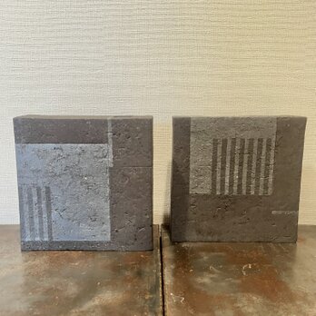 オブジェ　(花器)　黒釉　幾何学紋　No.1、2の画像