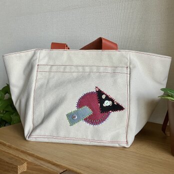 帆布のちょこっとアップリケのトートバッグ（レッド）の画像