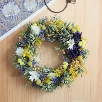 Unique Blue Diamond Wreathの画像