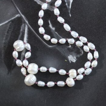 淡水パールと春色シルクコードのネックレス