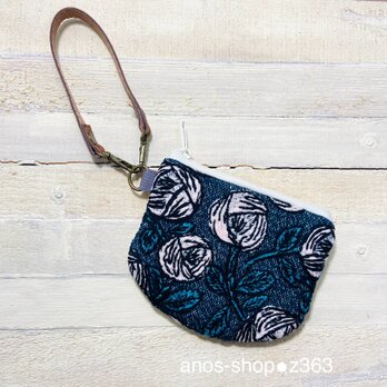 z363●ファスナーポーチ（ミナペルホネン刺繍生地使用の画像