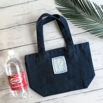 小花の刺繍　ミニトートバッグ　ネイビー　帆布　綿　手提げ　ランチバッグ　Sサイズ　オーダーメイドの画像