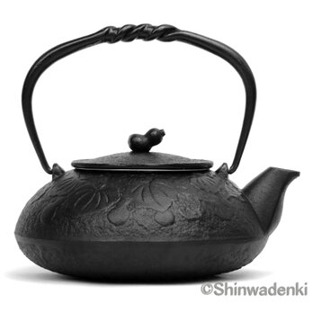 南部鉄器 鉄瓶兼用急須 小鉄瓶 瓢（黒）0.5L 茶漉し付 内面素焼き・酸化被膜仕上 ガス対応の画像