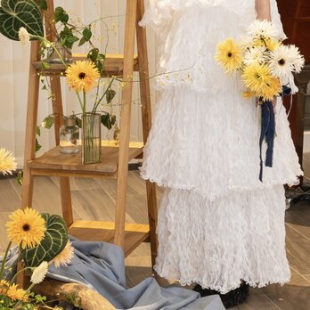 実例写真！ウェディングドレス 流れる透け花レース プリーツスカート キャミソール ロング 二次会の画像