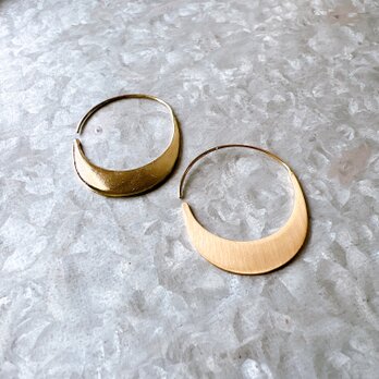 P647-ヴィンテージピアス U.S.A. 1980s Gold Tone Reversible Harf Moonの画像