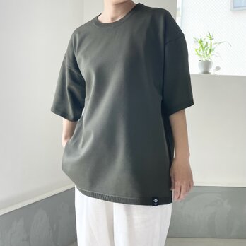 『2025新作』【ユニセックス】ビッグシルエット ニットTシャツ【カーキ】の画像