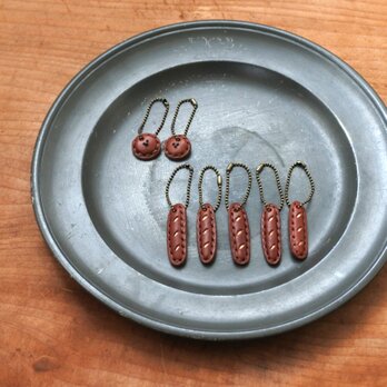 革のあんパンのキーホルダー（ボールチェーン）の画像