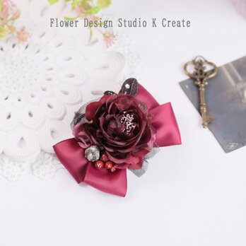 ボルドーの薔薇と紫陽花のヘアクリップ　バラ　髪飾り　ワインレッド　ボルドー　ヘアクリップ　結婚式　発表会の画像