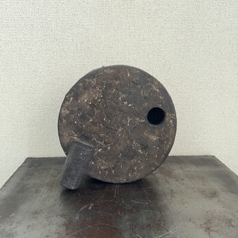 オブジェ　(花器)　黒釉&黒泥彩　maru ＆ tutuの画像