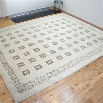 夏は涼しく冬は暖かい天然ラグ 無染めのウール　リビング敷　ラグ　245x201cm P117 アイボリー ベージュの画像