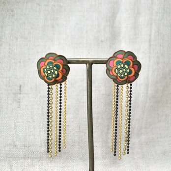 大きめお花のピアス・イヤリング　ロングチェーン　グリーン・オレンジ・ピンク・ゴールドの画像
