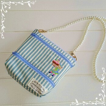 手刺繍　コインスルー機能つきお財布サコッシュの画像