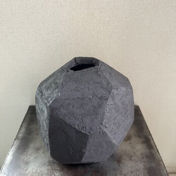 オブジェ　花器　黒釉　面取り　の画像