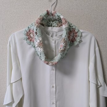 ✳やさしさを編み込んだ花模様のハーフスヌード✳の画像