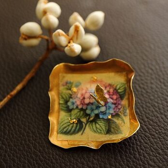Tiny Art＊紫陽花＊蝶＊真鍮ブローチ＊no.736の画像