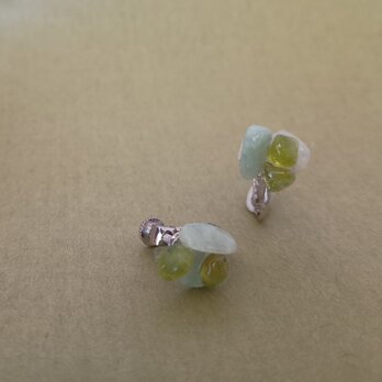 konpeito　earrings(ペリドット・ジェイド）の画像