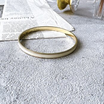 B131-ヴィンテージブレスレット Gold Tone White Enamel Paint Thin Braceletの画像