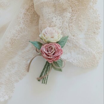 染め布花☆小さい薔薇コサージュの画像