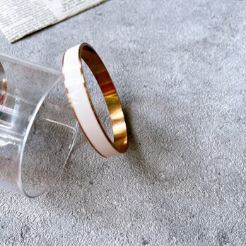 B132-ヴィンテージバングル 1980s Gold Tone White Enamel Paint Bangleの画像