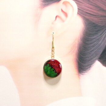 レジンアート　ラウンドピアス〈薔薇迷宮〉の画像