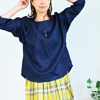 【NEW】出番の多いアイテム♪シンプリーリネンブラウス：紺：長袖の画像