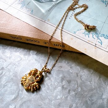 NA119-【 AVON 】エイボン・ヴィンテージネックレス 1980s Gold Tone Crabの画像