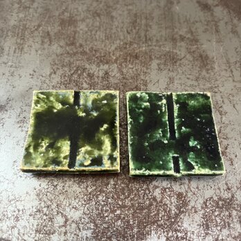 箸置き　白土　線刻紋　織部釉　正方形型の画像