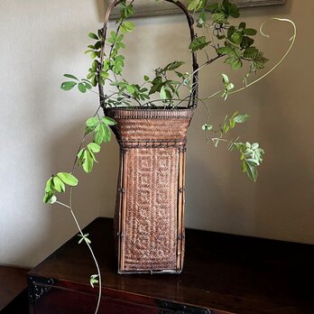 竹籠　花入れ　工芸品　茶道具　高さ63cm　　　yk275の画像