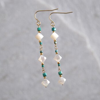 turquoise ＆mother of pearl earring：天然石ターコイズ/マザーオブパール　ピアス・イヤリングの画像