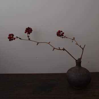 黒釉花入の画像