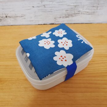 お弁当に！保冷剤ケース付きお弁当箱ゴムバンド ランチベルト フラワーの画像