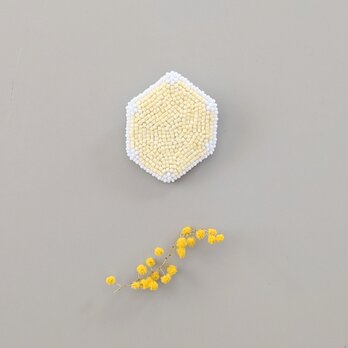 monolog 星屑ブローチ typeC PALE YELLOWの画像