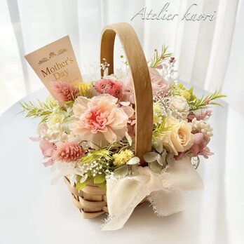 母の日に贈る♡バスケットアレンジメント    母の日  フラワーアレンジメント  フラワーギフト   誕生日  記念日の画像