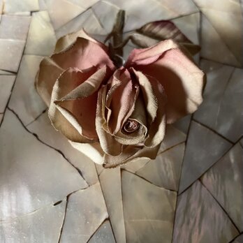 手染めの『木綿のばら』suMire-bouquet布花コサージュの画像