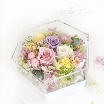 幸せを呼ぶ♡六角形BOX    フラワーアレンジメント  結婚祝い  退職祝い  新築祝い  母の日  誕生日  還暦祝いの画像