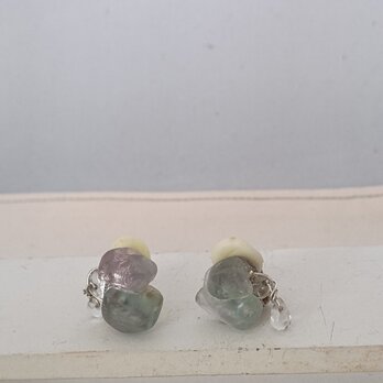 konpeito  earrings(フローライト）の画像