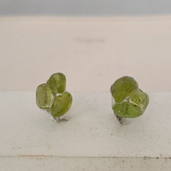 konpeito  earrings(ペリドット）の画像