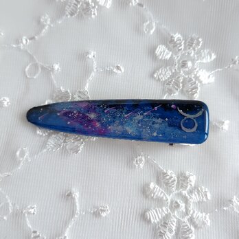 天の川と流れ星（牡牛座）のヘアクリップ＊手描きレジンの髪飾りの画像