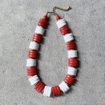 NA122-【 AVON 】エイボン・ヴィンテージネックレス Red White Lucite Beadedの画像