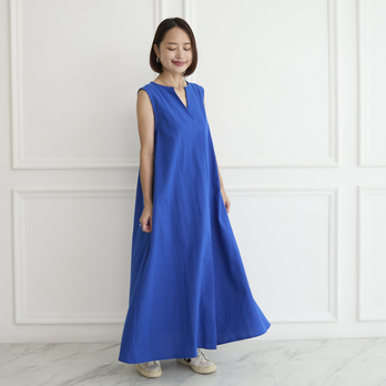 【着丈調整可能】すっきり華奢見せAライン コットン キーネック ノースリ ワンピース　ブルー　0655BL