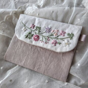 野の花*手刺繍*ミニポーチ*ピンクベージュの画像