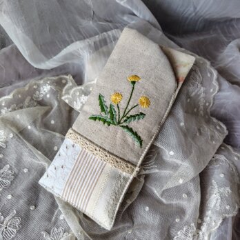 メガネケース*手刺繍*たんぽぽの画像