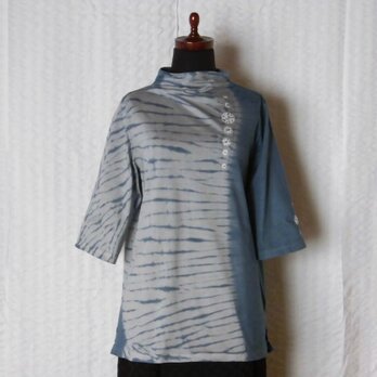 大きな杢目絞りTシャツ 七分袖オフネック【揺らめく水】の画像