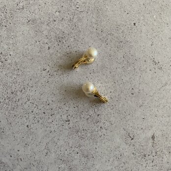 6.5～7mm AAA淡水パフコイン ソフトタッチ痛みなくしっかりとホールドのイヤリング！pearls earringsの画像